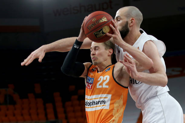 枪魔大战 枪魔大战