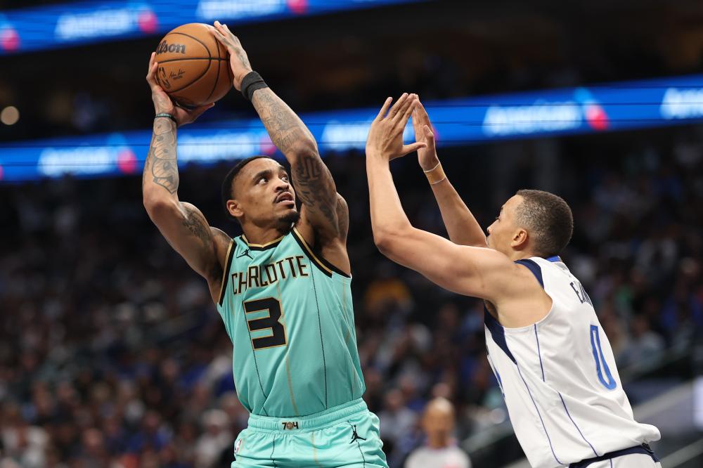 她通过冷静 她通过冷静