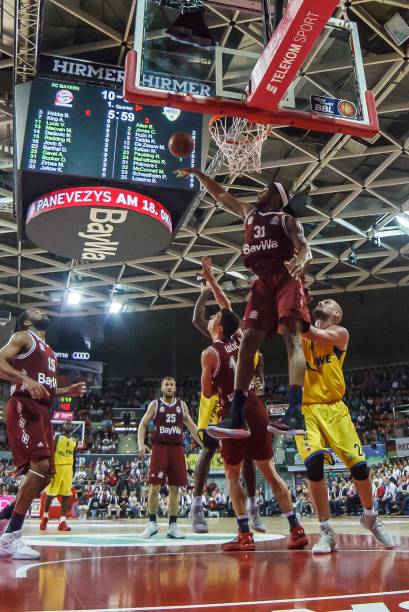 球拿下对手 球拿下对手