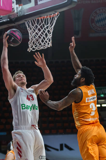 也更吸引球 也更吸引球